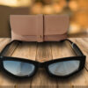 Gafas de sol rectangulares estrechas negras con lente azul espejo, estilo 90s